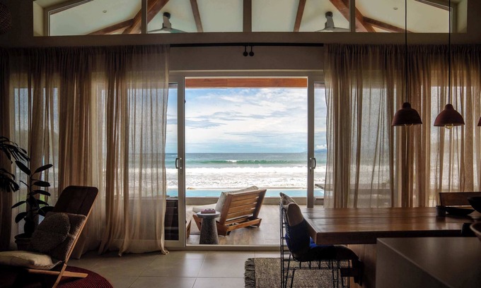 Las Escobas del Venado Villa | Beachfront Luxury and Pool 4BR Villa Linda