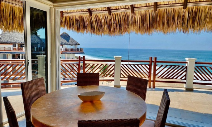 San Pedro Mixtepec Apartment | Beachfront escape! secluded Palmarito beach Penthouse near Puerto Escondido