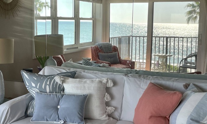 Central Beach Condo | Beachfront Getaway