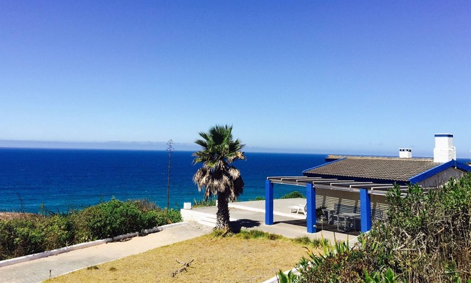 Ribamar House | Beachfront house Praia das Conchas