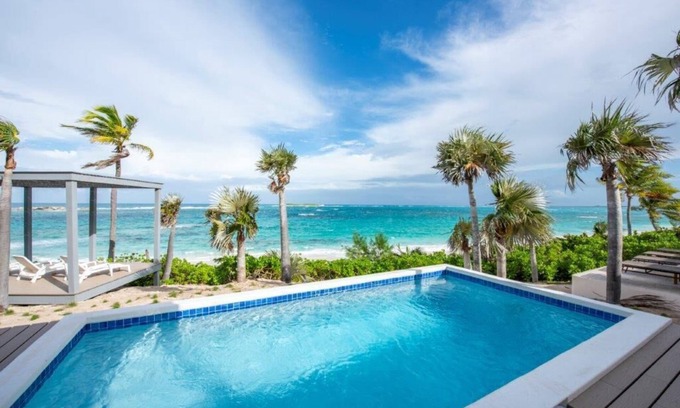 Double Bay House | Beachfront Luxury Tropical Villa, Pura Vida, Romantic Paradise, POOL!