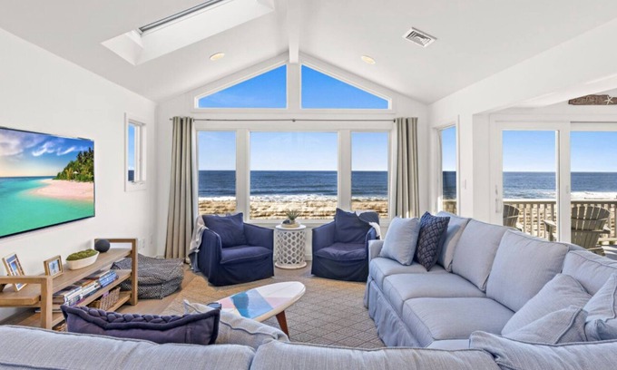 Harvey Cedars House | Beachfront Luxury - Newly Updated in Harvey Cedars!