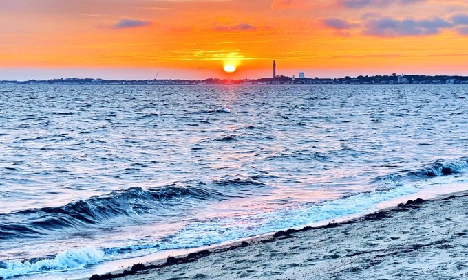 North Truro Cottage | Beachfront on our private beach! Siren Cottage - Pipers' Shore