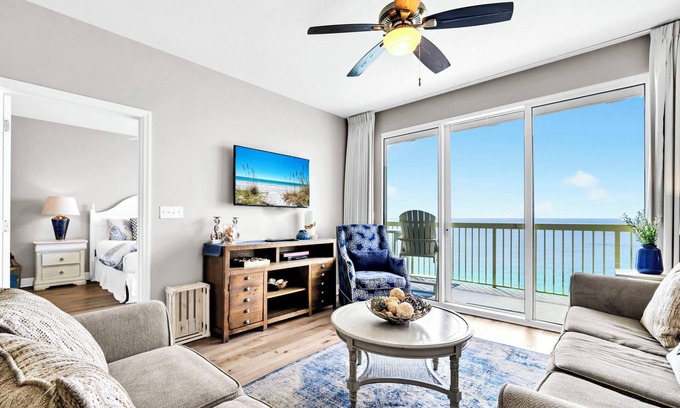 West Panama City Beach Condo | ☀️Beachfront-Pool+Hot Tub-Fab Amenities-Celadon 2005☀️