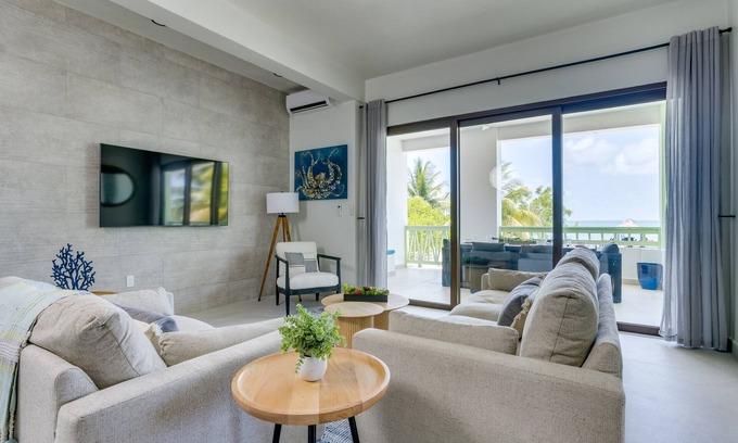 Cocoplum Villa | Beachfront-Pool-Family Vacation-Belize at its Best