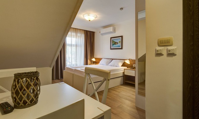 Przno Apartment | Beachfront Triple Studio with Private Bathroom