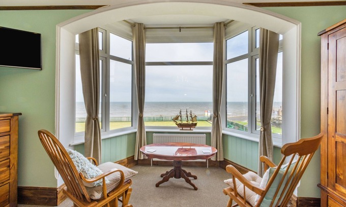 Hornsea Cottage | Beachside Apartment