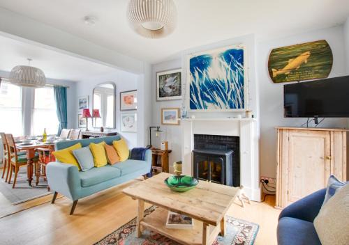 Martlesham Heath House | Beaconsfield Bolthole