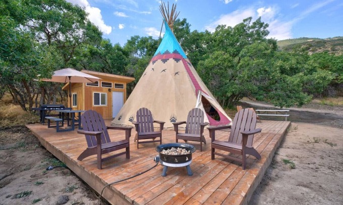 Mount Pleasant RV Rental | Bear Paw Den · Glamping Teepee w/King Bed sleeps 4 w/private pond