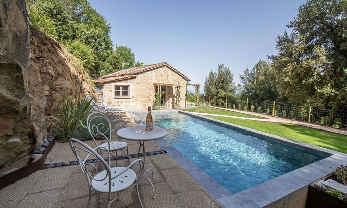 Passignano sul Trasimeno House | Beautiful private villa for 2 guests with private pool, A/C, WIFI, TV, patio and pets allowed