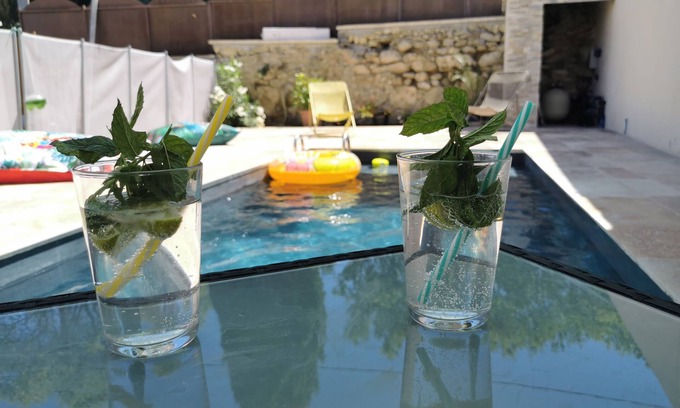 Saint-Pierre-de-Vassols House | Beautiful location in a hamlet in the middle of nature