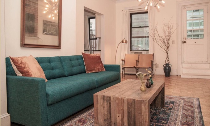 Central Park South House | Beautiful 5BR/3BA Getaway in NYC