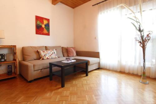 Schottenfeld Apartment | Beautiful and Bright Apartment in a Prestigious Area