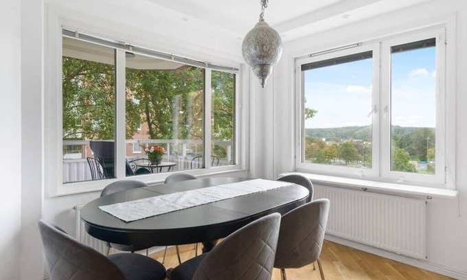 Norsborg Apartment | Beautiful apartment close to metro station, shops and amazing nature.