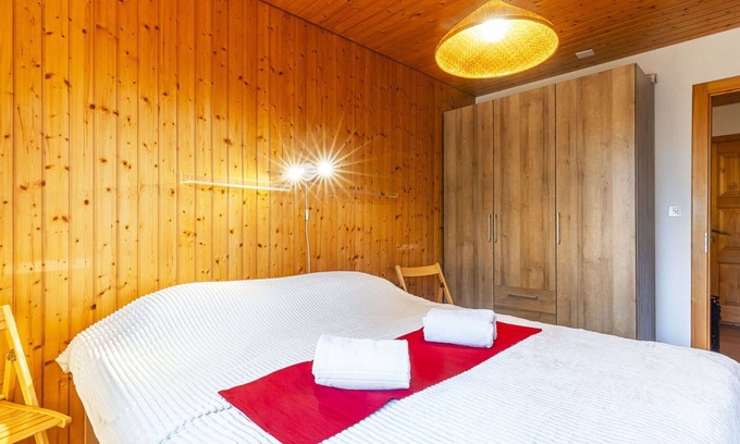 Champery Apartment | Beautiful apartment for 4 people with WIFI, TV, balcony and panoramic view