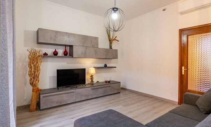 Vendrogno Apartment | Beautiful apartment for 5 people with A/C, WIFI and balcony