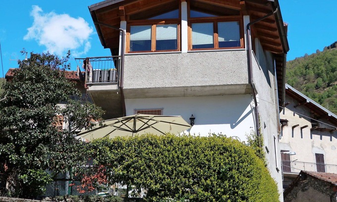 Livo Apartment | Beautiful apartment for 6 people with WIFI, hot tub, TV, terrace and pets allowed