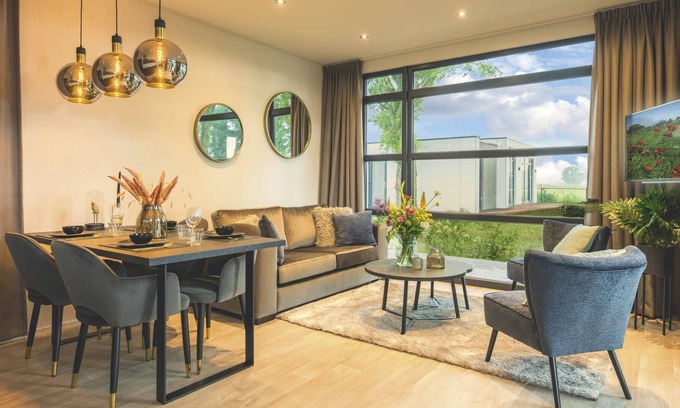 Maurik House | Beautiful apartment in villa for 4 people with WIFI, TV, terrace, pets allowed and parking