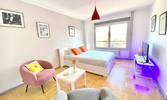 Ecully Apartment | Beautiful apartment in wooded residence - Parking - Ecully