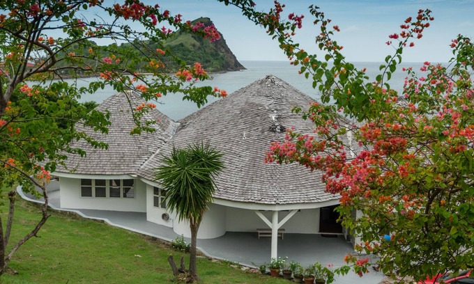 Cap Estate Apartment | Beautiful Apartment on a Quiet Beach