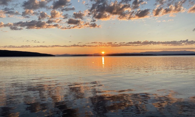 Westport House | Beautiful Beach House on Lake Champlain