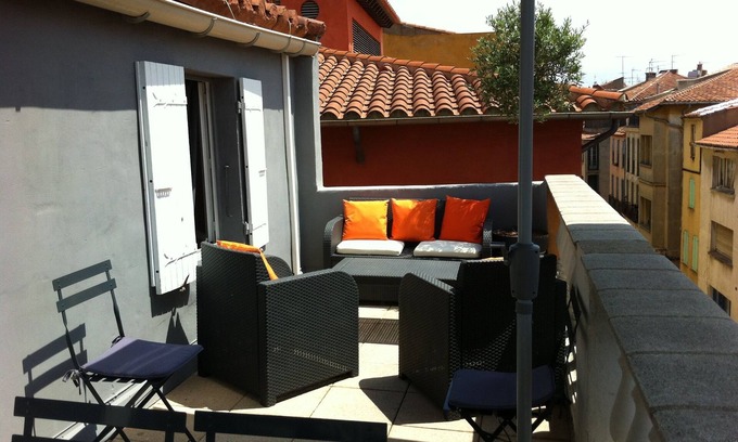 Saint-Jean Apartment | Beautiful Bright Sunny Apartment F4 with Large Terrace