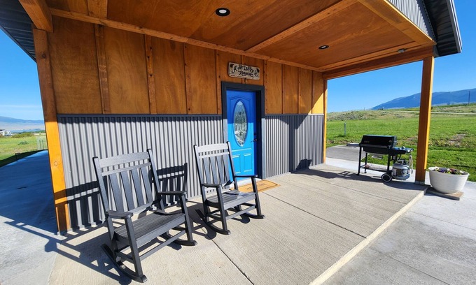 Broadwater County Cabin | Beautiful cabin with spectacular views of the lake and mountains.