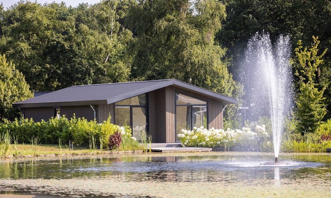 Municipality of Veldhoven Ski Chalet | Beautiful chalet with a terrace, in a holiday park in the Brabant Kempen