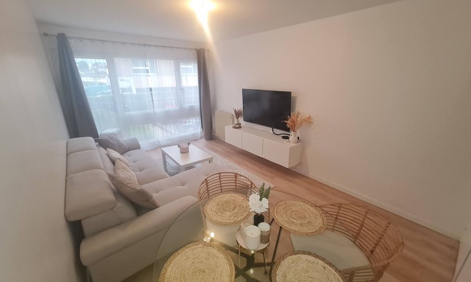 Livry-Gargan Apartment | Beautiful, cocooning apartment. Near Paris/C.D.G