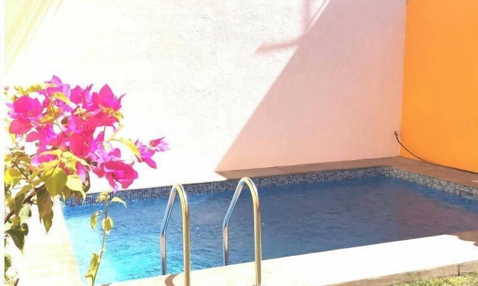 Villa de Alvarez House | Beautiful Colimense House with Pool