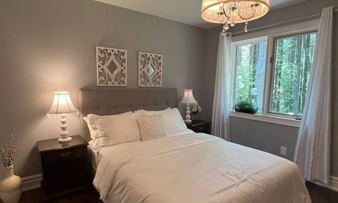 Caledon Cottage | Beautiful Cottage in Caledon East