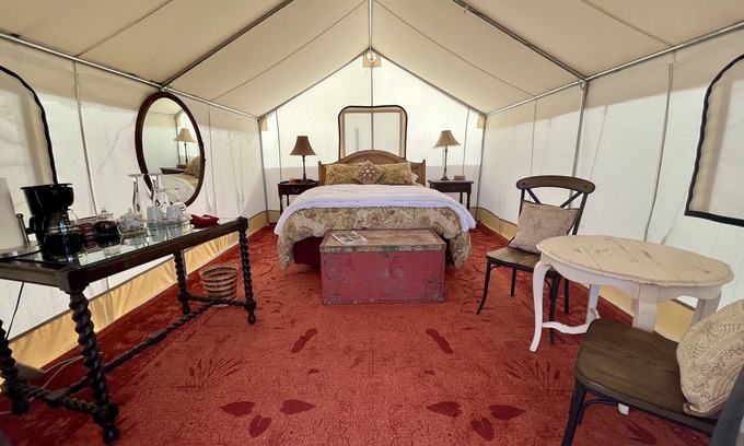 Lazear Cabin | Beautiful Glamping Tent at Zenzen Gardens