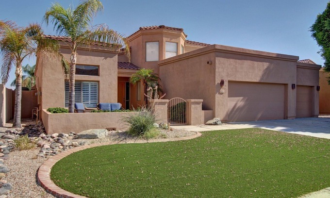 Arrowhead Ranch House | Beautiful Golf Course with Pool & Mountain views!