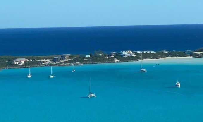 Out Islands Villa | Beautiful Harbor View. 4 Bedroom Villa