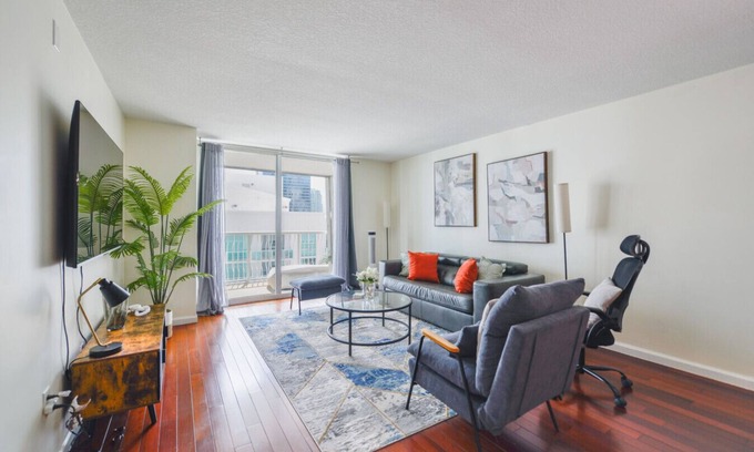 Brickell Apartment | Beautiful High Rise 1/1 in Brickell with Balcony
