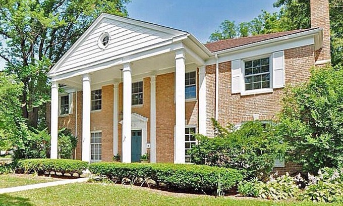 Evanston House | Beautiful Historic Colonial 5 bedroom