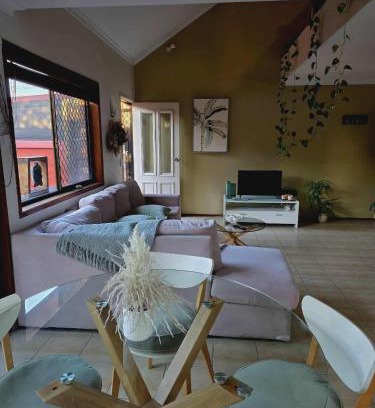 Mermaid Beach Bed & Breakfast | Beautiful Holiday Home