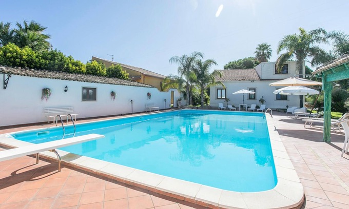 Chiaramonte Gulfi House | Beautiful home in Chiaramonte Gulfi