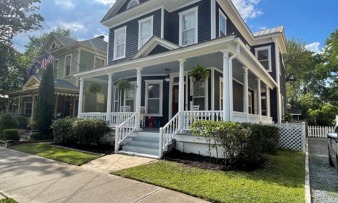 Wilmington Historic District House | Beautiful home in downtown historic core just 2 blocks from Cape Fear river!