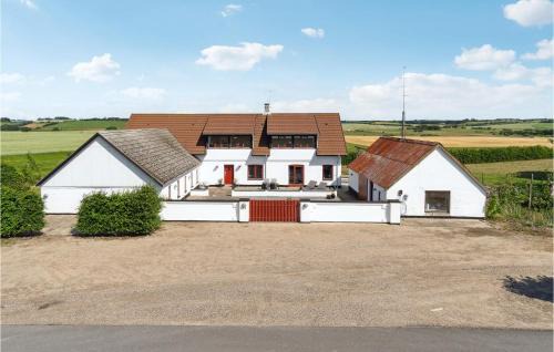 Vesthimmerland Municipality House | Beautiful Home In Farsø With Kitchen