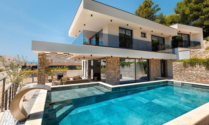 Komarna House | Beautiful home in Slivno with WiFi