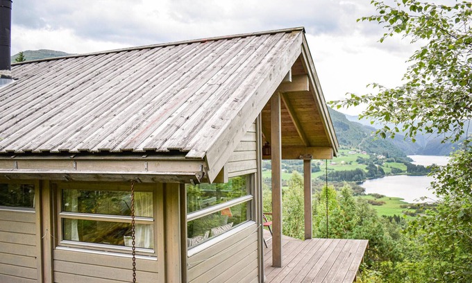 Myrkdalen House | Beautiful home in Vossestrand with WiFi