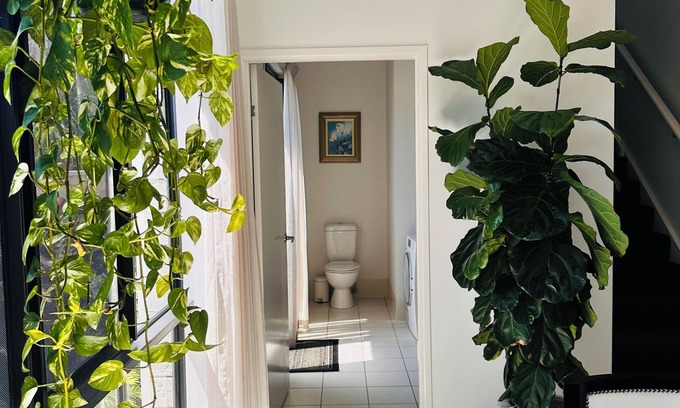 Biggera Waters House | Beautiful house in Biggera waters close to surfers paradise and broad water park