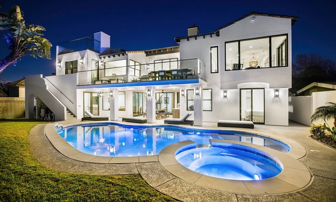 Coronado House | Beautiful House With Pool, Hot Tub, And Gorgeous View, Only Steps From The Beach