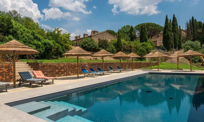 Civitella Paganico Apartment | Beautiful apartment for 4 people with pool, WIFI, A/C, TV, terrace and pets allowed