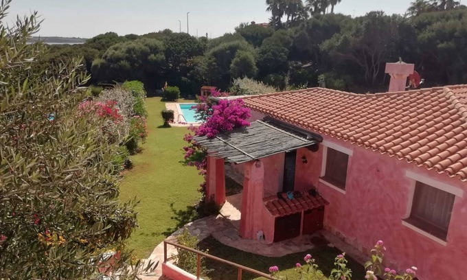 Punta De Su Turrione Villa | Beautiful villa with private pool - close to beaches.