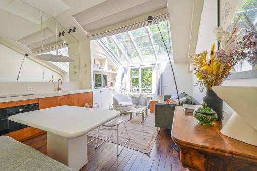 Quartier des Grandes-Carrieres Apartment | Beautiful loft - Montmartre