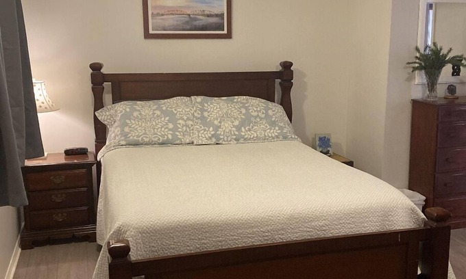 South Jordan House | Beautiful Mountain View’s with a hot Tub