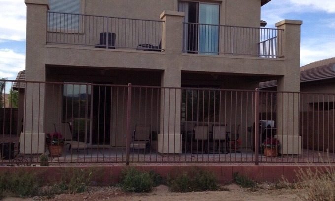 Laveen Village House | BEAUTIFUL MTN VIEW , HOT TUB & NEAR GOLF