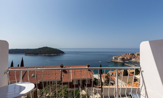 Ploce Apartment | Beautiful Nest Rooms - Double Room with Balcony and Sea View (Br. 1)
